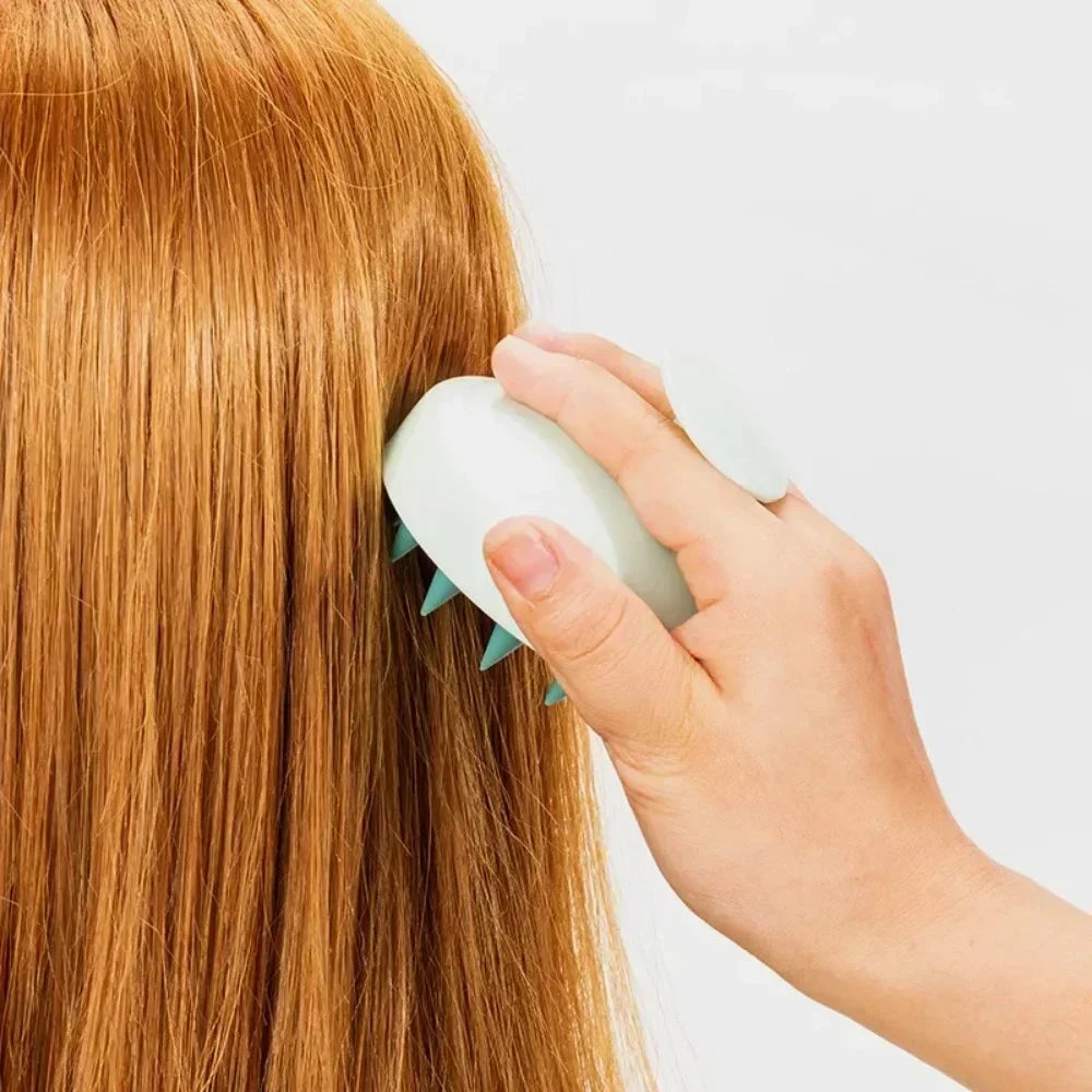 Silicone brush for washing hair